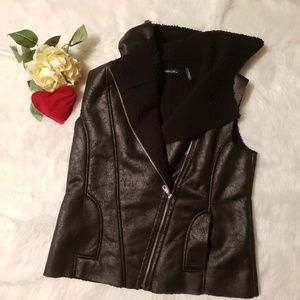 Dolce Cabo Faux Leather & Faux Fur Lined Vest-L
 